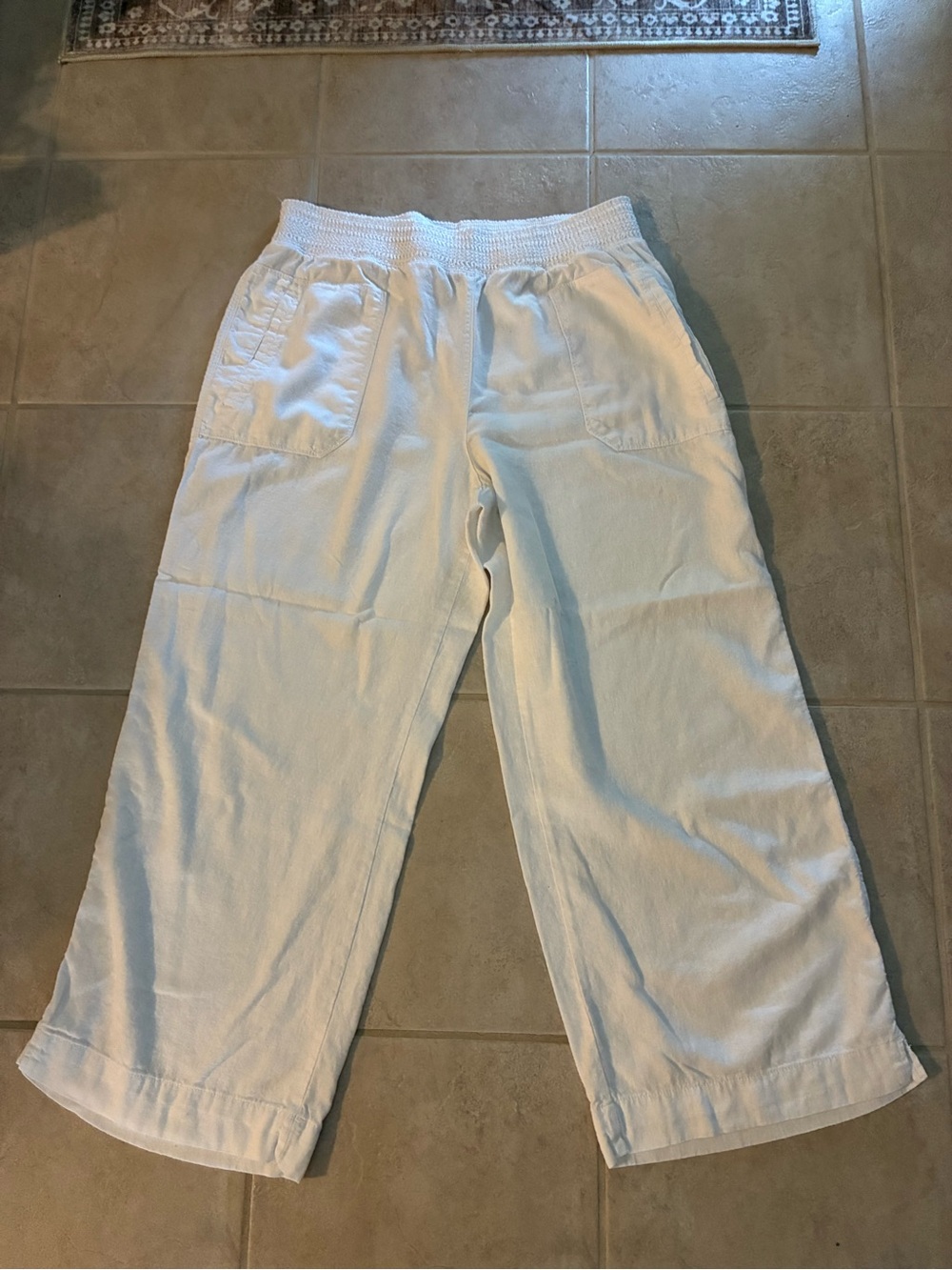 Westbound White Cropped Wide-Leg Pants with Smocked Waistband